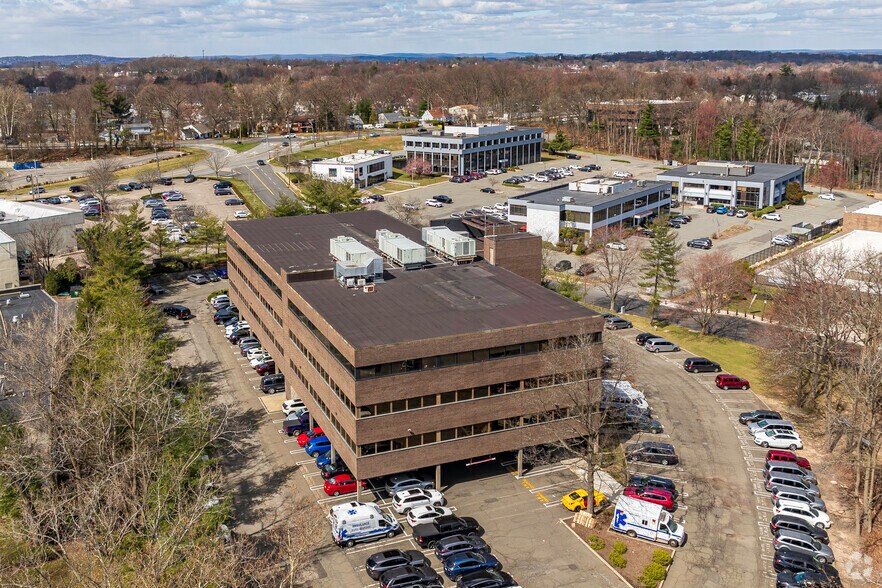 More Photos Of 240 Frisch Ct, Paramus Office For Lease