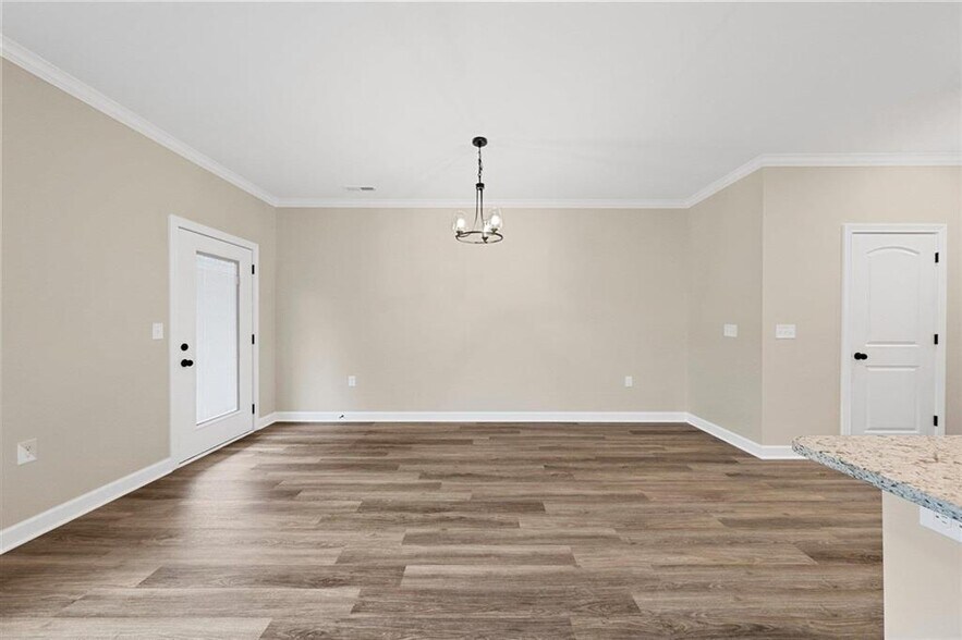 More Photos Of 721 Plano Rd, Bowling Green Apartments For Sale