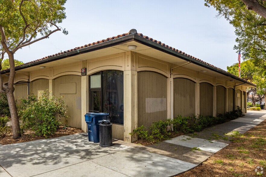 More Photos Of 1266-1290 Franklin St, Santa Clara Storefront Retail Office For Sale
