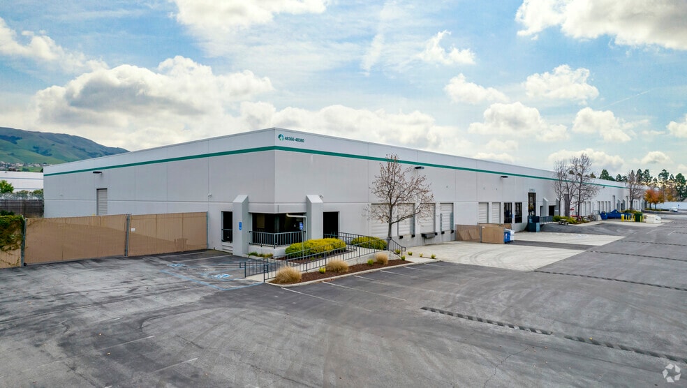 More Photos Of 48366-48380 Milmont Dr, Fremont Warehouse For Lease