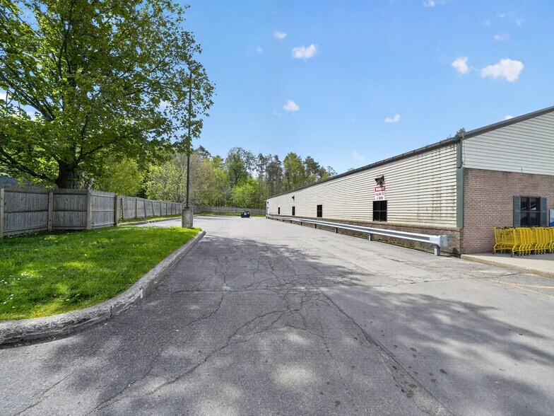 More Photos Of 3391 Main St, Mexico Freestanding For Sale