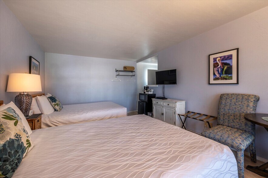 More Photos Of 940 Oregon Ave SE, Bandon Hospitality For Sale