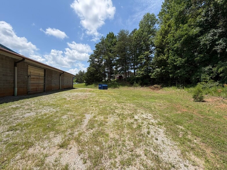 More Photos Of 8431 Maynardville Pike, Knoxville Warehouse For Sale