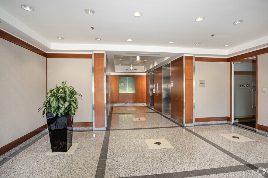 More Photos Of 7927 Jones Branch Dr, McLean Unknown For Lease