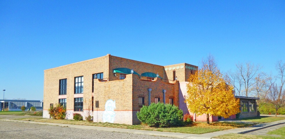 More Photos Of 513 N Telegraph Rd, Waterford Restaurant For Lease