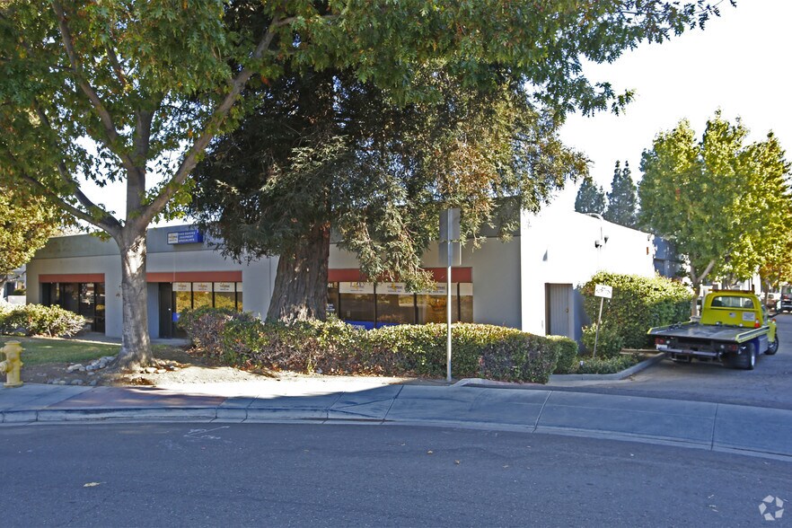 More Photos Of 6401-6451 Golden Gate Dr, Dublin Warehouse For Lease