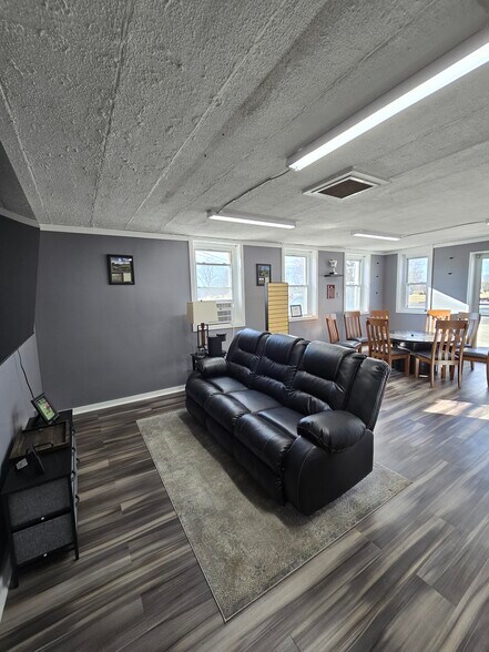 More Photos Of 9273 W 1050 N, Elwood Freestanding For Sale