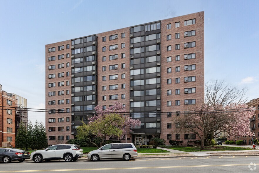More Photos Of 90 Prospect Ave, Hackensack Apartments For Lease