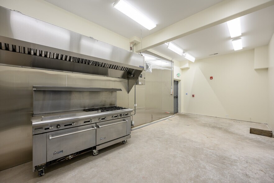 More Photos Of 205 Sixth St, Amity Religious Facility For Sale