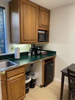 More Photos Of 510 NE Roberts Ave, Gresham Medical For Lease