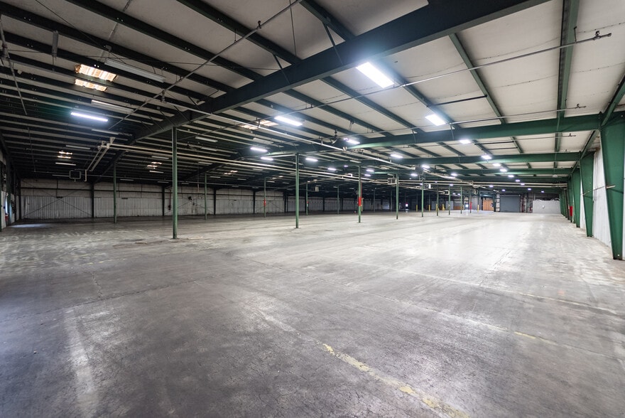 More Photos Of 1801 Rutherford Rd, Greenville Light Manufacturing For Lease