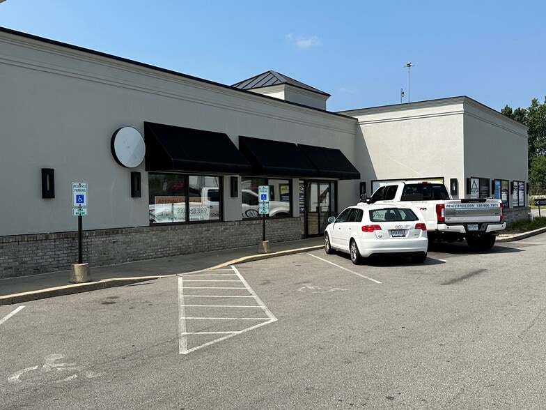 More Photos Of 2884 S Arlington Rd, Akron Freestanding For Lease