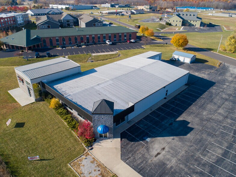 More Photos Of 665 W Connexion Way, Columbia City Flex For Sale