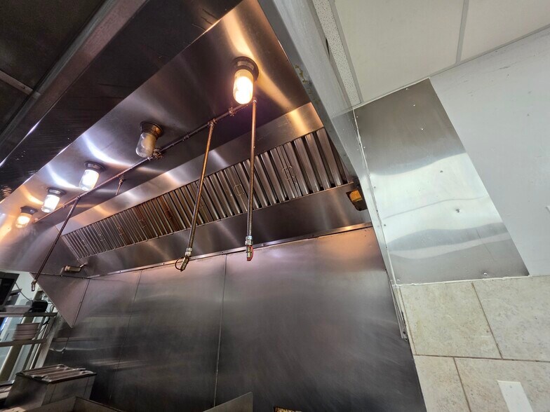 More Photos Of 2813 W Walnut St, Rogers Restaurant For Sale
