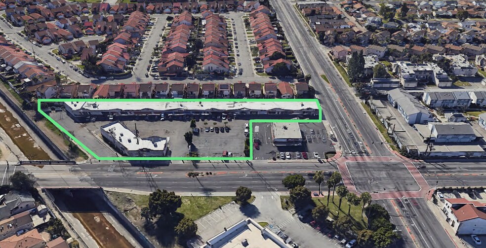More Photos Of 700-738 W Compton Blvd, Compton Freestanding For Sale