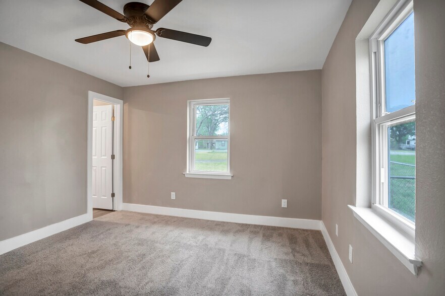 More Photos Of 601 Spring St, Round Rock Office Residential For Lease