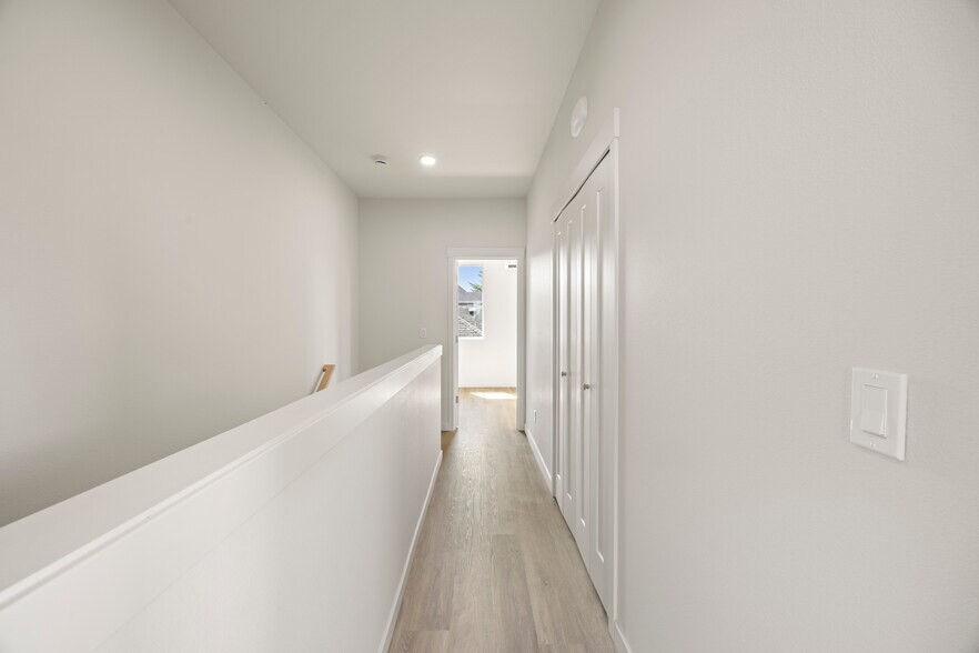 More Photos Of 5860 N Missouri Ave, Portland Apartments For Sale