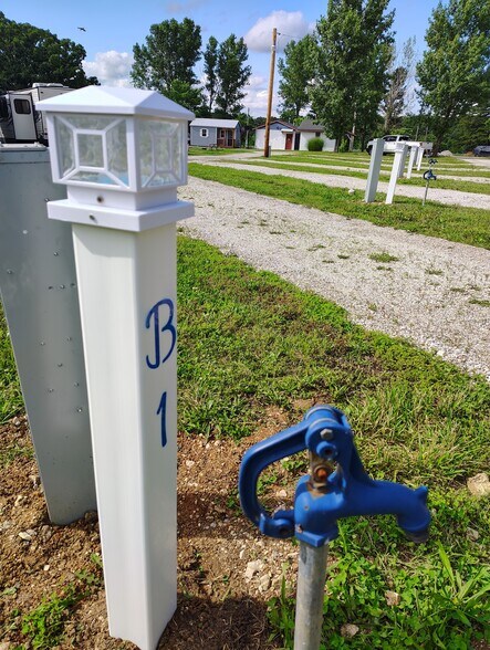 More Photos Of 26143 Spanky Ln, Waynesville Specialty For Sale