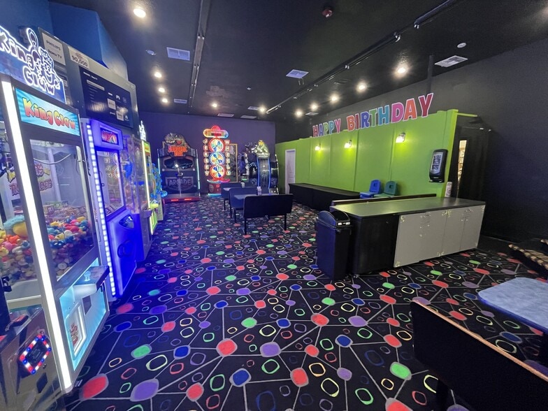 More Photos Of 401 S Volusia Ave, Orange City Golf Course Driving Range For Sale