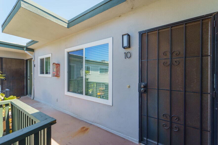 More Photos Of 3167 Landis St, San Diego Apartments For Sale