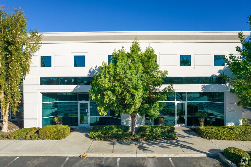 More Photos Of 236 W Orange Show Rd, San Bernardino Warehouse For Sale