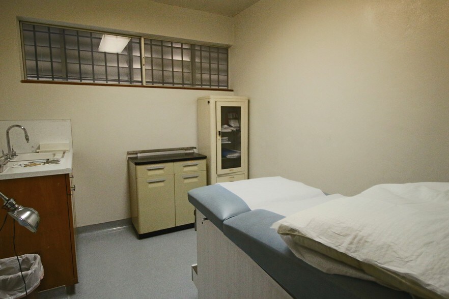 More Photos Of 4276 54th Pl, San Diego Medical For Lease