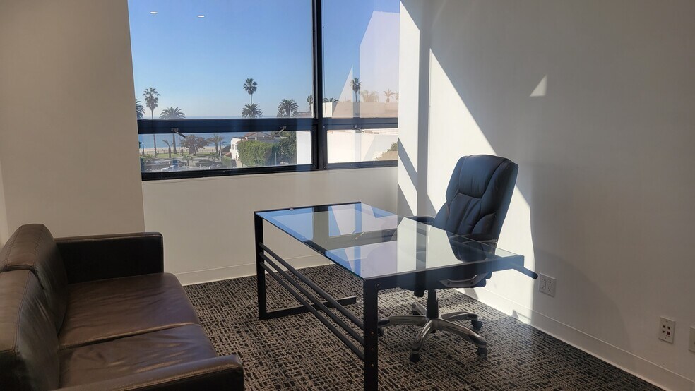 More Photos Of 201 Santa Monica Blvd, Santa Monica Office For Lease