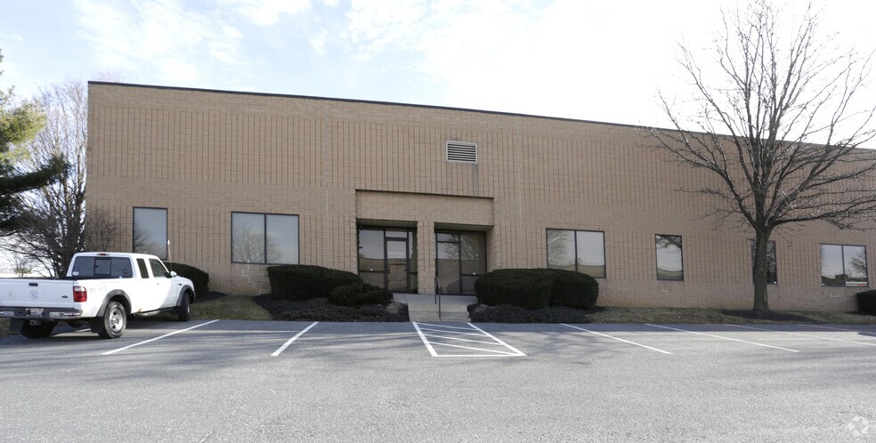 More Photos Of 754 Roble Rd, Allentown Light Manufacturing For Lease