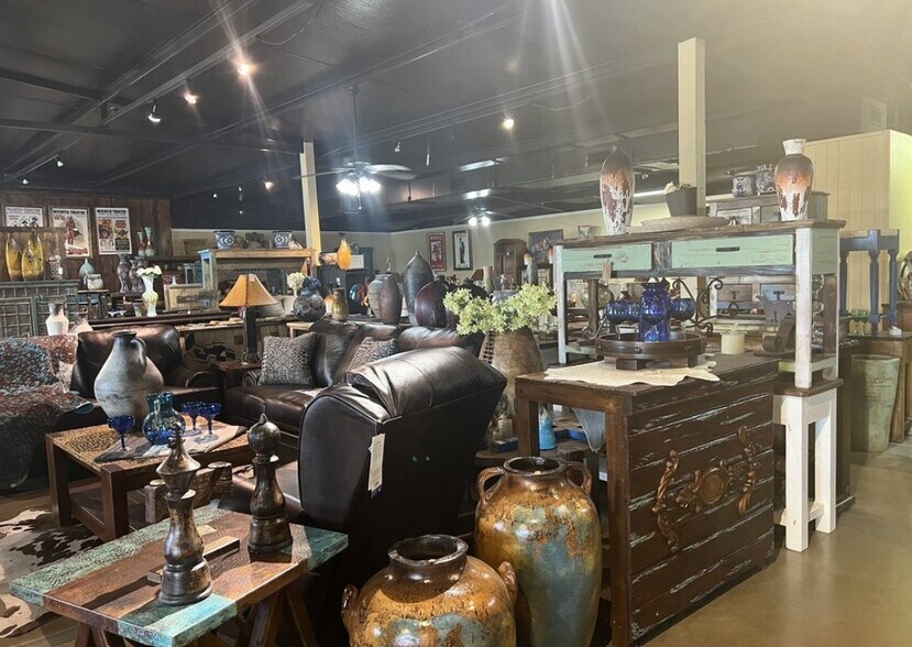 More Photos Of 3916 US Highway 287 N, Henrietta Storefront For Lease