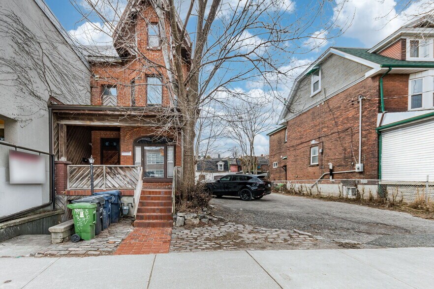 More Photos Of 530 Bathurst St, Toronto Land For Sale