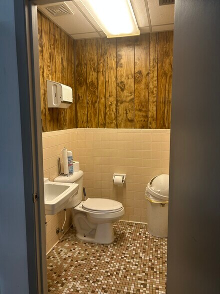 More Photos Of 1605 N Temple Ave, Starke Office Residential For Sale