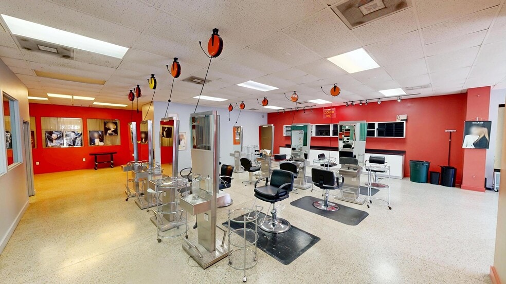 More Photos Of 225 N Ronald Reagan Blvd, Longwood General Retail For Sale