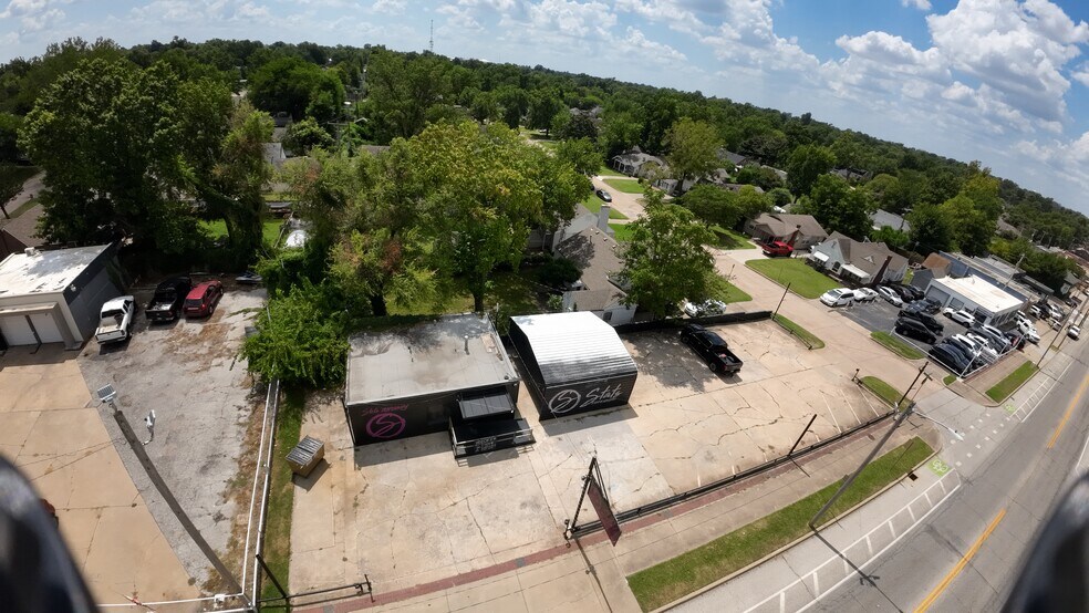 More Photos Of 4210 E 11th St, Tulsa Freestanding For Sale