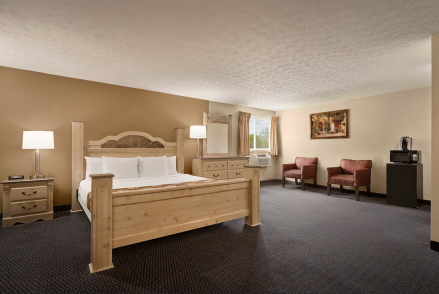 More Photos Of 461 Maine Mall Rd, South Portland Hotel For Sale