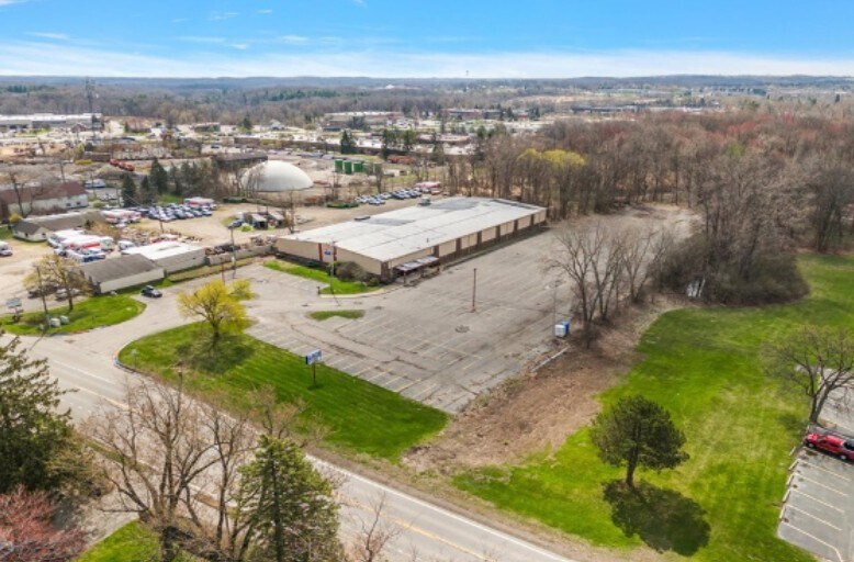 Primary Photo Of 257 W Clarkston Rd, Lake Orion Specialty For Sale