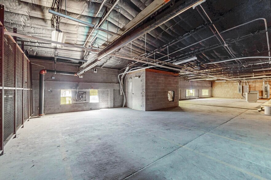 More Photos Of 1510-1512 1st St NW, Albuquerque Industrial For Sale