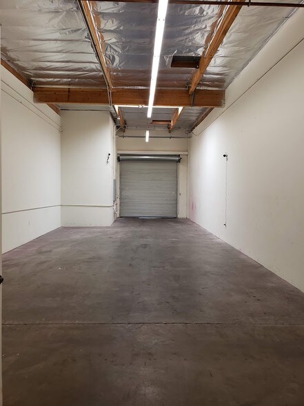 More Photos Of 2204-2230 S Fairview St, Santa Ana Light Distribution For Lease