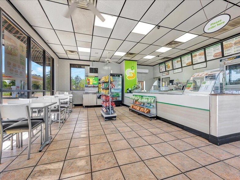 More Photos Of 105 Champions Dr, Lufkin Fast Food For Sale