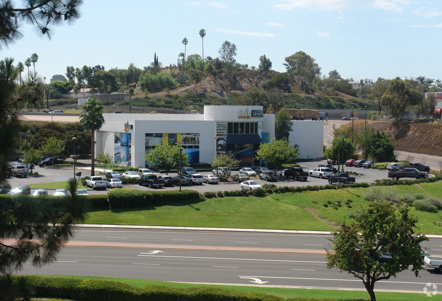 More Photos Of 5270 Jackson Dr, La Mesa Freestanding For Sale