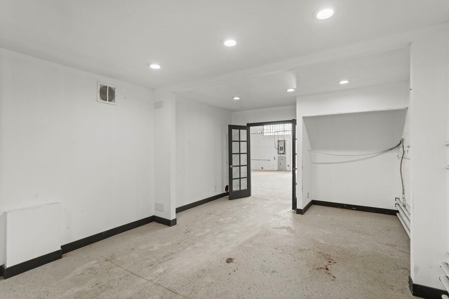 More Photos Of 23104 S Normandie Ave, Torrance Warehouse For Lease