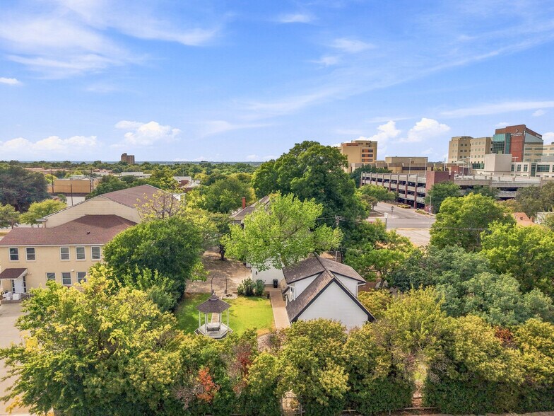 More Photos Of 1417 8th Ave, Fort Worth Hospitality For Sale