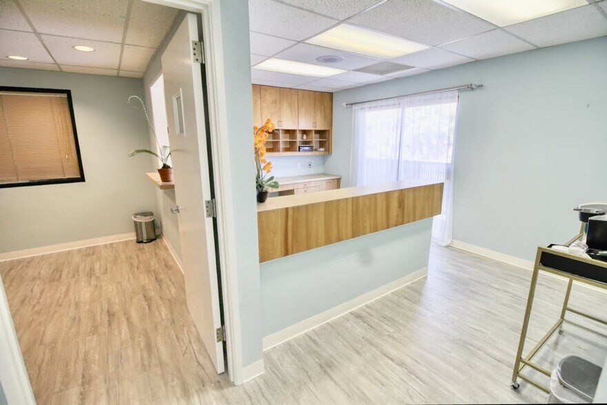 More Photos Of 735 E Ohio Ave, Escondido Medical For Lease