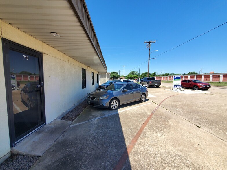 More Photos Of 803 Gemini Ave, Duncanville Light Distribution For Lease