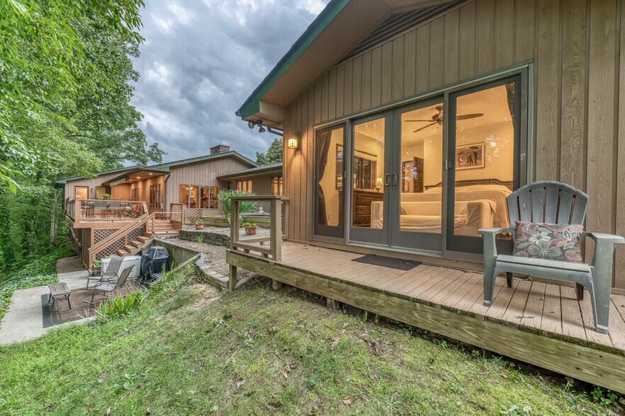 More Photos Of 19080 N Fork River Rd, Abingdon Specialty For Sale