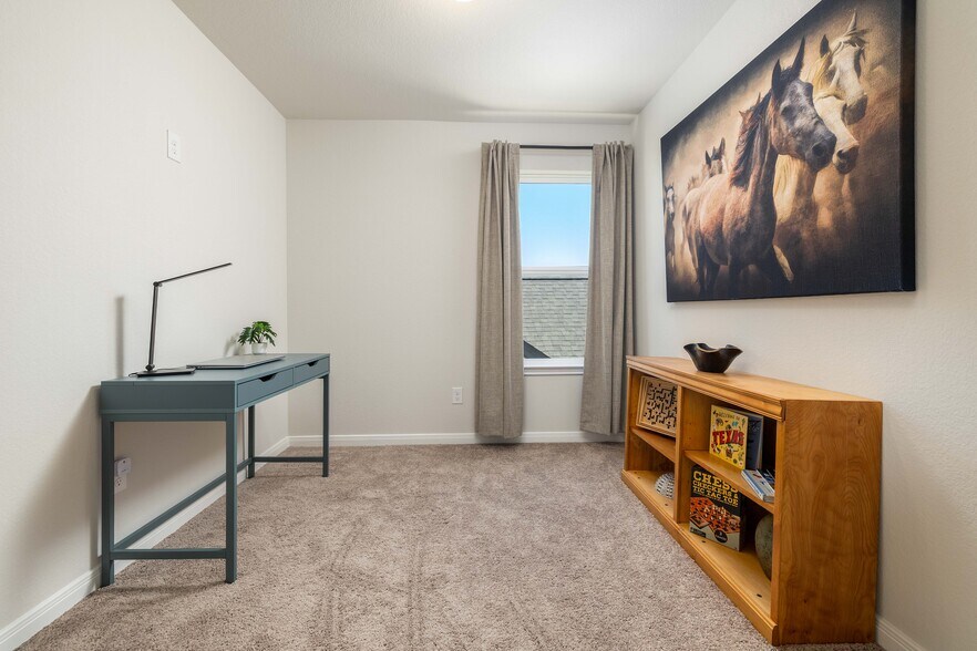 More Photos Of 2127 Hofstaat, New Braunfels Hospitality For Sale