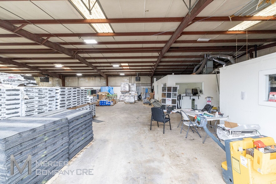 More Photos Of 2100 S I 35 Service Rd, Oklahoma City Warehouse For Lease