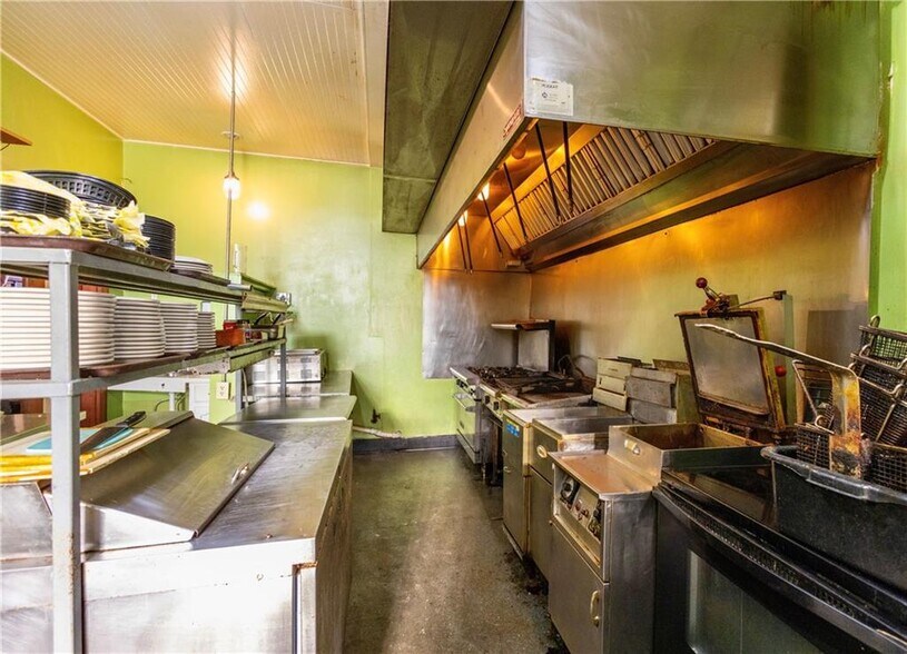More Photos Of 206 N Main St, Plattsburg Restaurant For Sale