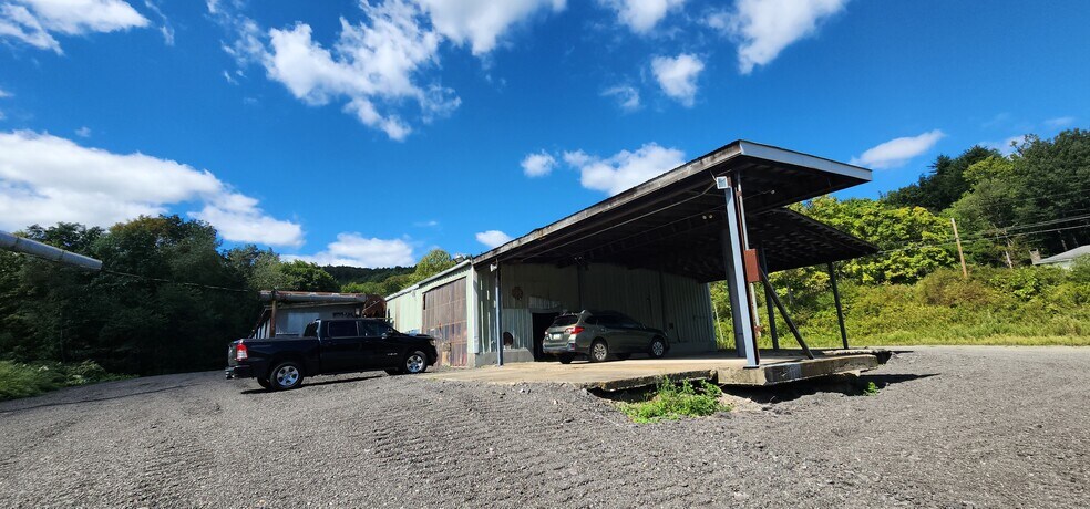 More Photos Of 3886 PA-92 N, Nicholson Warehouse For Lease