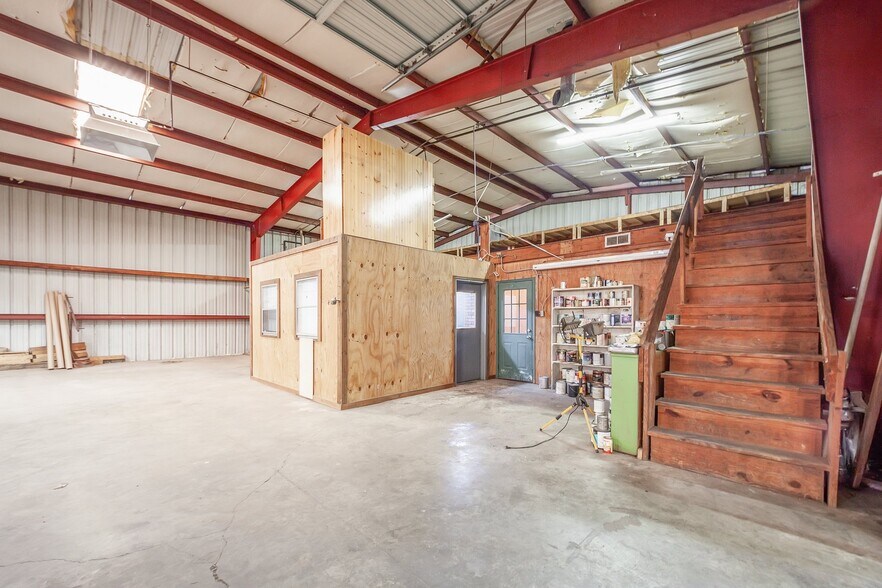 More Photos Of 144-145 Rosedale St, Jackson Warehouse For Sale