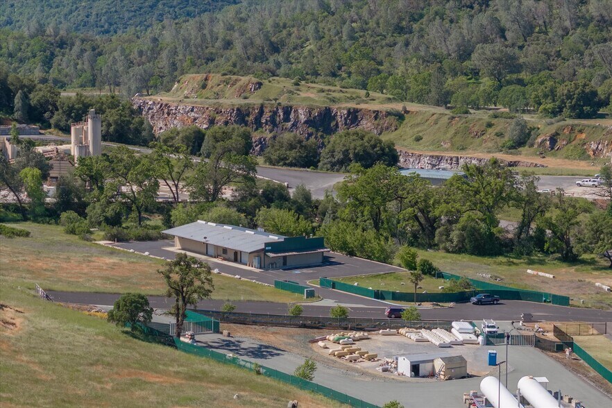 More Photos Of 320 George Reed Dr, San Andreas Manufacturing For Sale